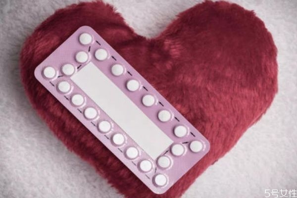 一個(gè)月能吃兩次緊急避孕藥嗎 吃避孕藥要注意什么 一個(gè)月能吃兩次緊急避孕藥嗎 吃避孕藥要注意什么
