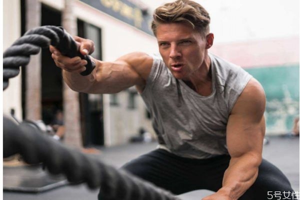 戰(zhàn)繩可以減肥嗎 戰(zhàn)繩和跑步哪個(gè)燃脂快 戰(zhàn)繩可以減肥嗎 戰(zhàn)繩和跑步哪個(gè)燃脂快