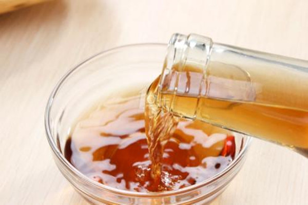 涼菜里可以放料酒嗎 炒菜什么時候放料酒 涼菜里可以放料酒嗎 炒菜什么時候放料酒