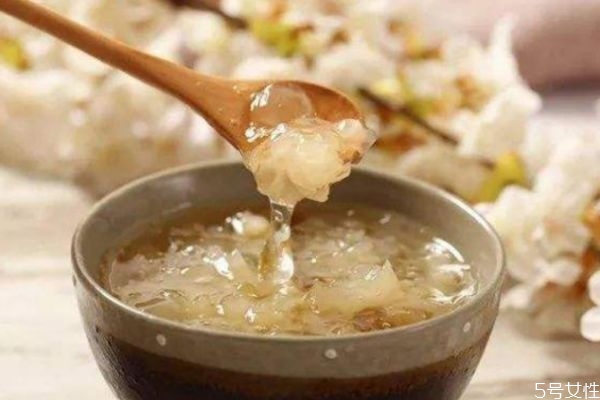 銀耳煲不爛是什么原因 銀耳煲不爛是假的嗎 銀耳煲不爛是什么原因 銀耳煲不爛是假的嗎