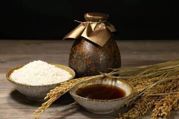 血糖偏高的人適合喝黃酒嗎 血糖高喝黃酒好嗎 血糖偏高的人適合喝黃酒嗎 血糖高喝黃酒好嗎