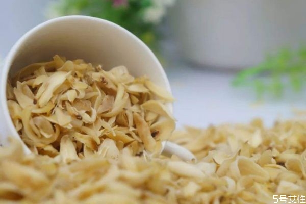 百合苦的好還是甜的好 百合可以怎么吃 百合苦的好還是甜的好 百合可以怎么吃