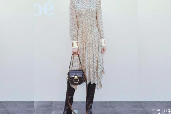 長筒靴怎么保養(yǎng) 絨面長靴怎么打理 長筒靴怎么保養(yǎng) 絨面長靴怎么打理