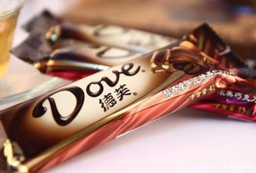 德芙巧克力對市場的需求 德芙對廣告拍攝不同理解 德芙巧克力對市場的需求 德芙對廣告拍攝不同理解
