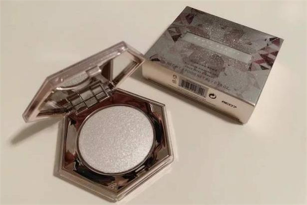 fenty beauty高光怎么樣 fentybeauty高光碎了怎么辦 fenty beauty高光怎么樣 fentybeauty高光碎了怎么辦