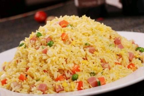 蛋炒飯放生抽還是老抽 蛋炒飯放生抽怎么做 蛋炒飯放生抽還是老抽 蛋炒飯放生抽怎么做