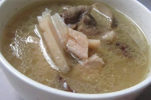 雞可以和蓮藕一起燉嗎 蓮藕燉雞怎么做好吃 雞可以和蓮藕一起燉嗎 蓮藕燉雞怎么做好吃