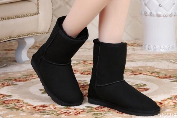 雪地靴有臭味怎么辦 穿雪地靴腳臭了怎么辦 雪地靴有臭味怎么辦 穿雪地靴腳臭了怎么辦