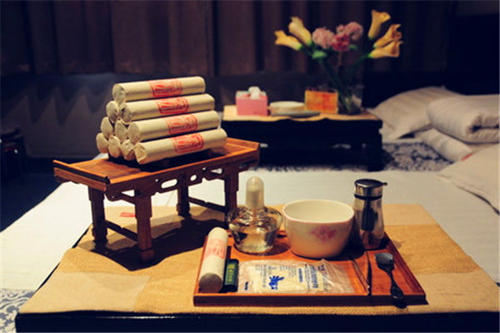 為什么艾灸涌泉穴會上火 氣虛可以艾灸哪個穴位 為什么艾灸涌泉穴會上火 氣虛可以艾灸哪個穴位