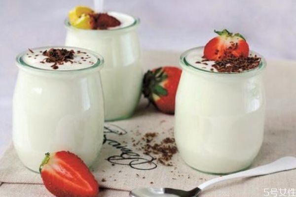 喝酸奶有什么好處 酸奶什么時候喝最好 喝酸奶有什么好處 酸奶什么時候喝最好