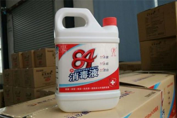 84消毒液噴在房間對人有害嗎 84消毒液多久揮發(fā)干凈 84消毒液噴在房間對人有害嗎 84消毒液多久揮發(fā)干凈