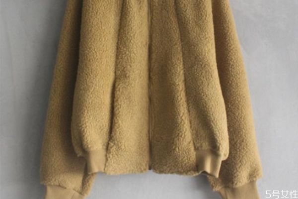 搖粒絨面料有什么特點(diǎn) 搖粒絨穿久了怎么恢復(fù)蓬松 搖粒絨面料有什么特點(diǎn) 搖粒絨穿久了怎么恢復(fù)蓬松