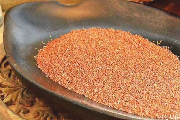 海藻面膜后還用做貼片面膜嗎 海藻面膜怎么調(diào)和 海藻面膜后還用做貼片面膜嗎 海藻面膜怎么調(diào)和