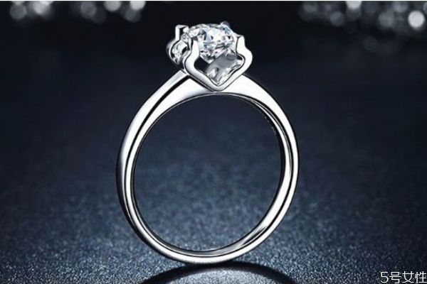 鉆石顏色j代表什么 鉆石顏色j是什么級別 鉆石顏色j代表什么 鉆石顏色j是什么級別