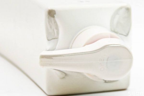 阿道夫是什么 阿道夫洗發(fā)水是什么香味 阿道夫是什么 阿道夫洗發(fā)水是什么香味