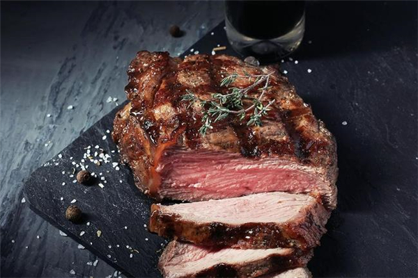 紅酒牛排的做法 紅酒牛排用大火煎還是小火 紅酒牛排的做法 紅酒牛排用大火煎還是小火