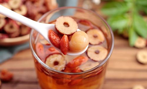 隔夜的桂圓水可以喝嗎 喝了變質(zhì)的桂圓水怎么辦 隔夜的桂圓水可以喝嗎 喝了變質(zhì)的桂圓水怎么辦