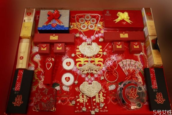 正常嫁妝和彩禮是多少 彩禮和嫁妝比例 正常嫁妝和彩禮是多少 彩禮和嫁妝比例