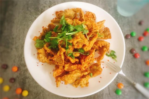 炸蘑菇要焯水嗎 炸蘑菇為什么掛不住淀粉 炸蘑菇要焯水嗎 炸蘑菇為什么掛不住淀粉