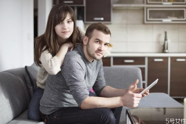 怎么讓夫妻關(guān)系更好 讓夫妻關(guān)系好的方法 怎么讓夫妻關(guān)系更好 讓夫妻關(guān)系好的方法