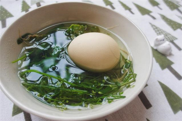 車前草煮雞蛋的做法 車前草煮雞蛋有什么作用 車前草煮雞蛋的做法 車前草煮雞蛋有什么作用
