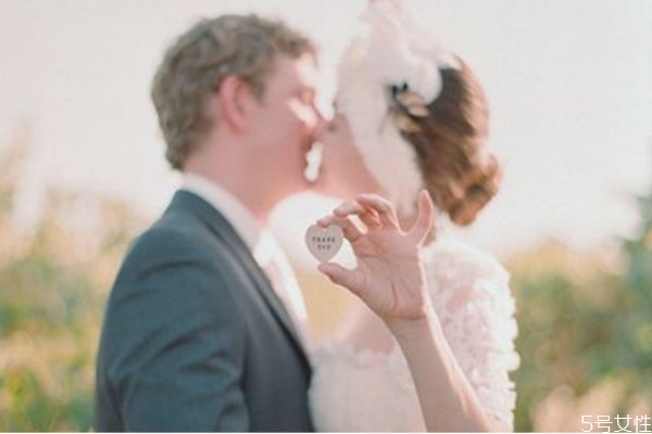 老公從來不關心妻子怎么辦 老公不關心妻子原因 老公從來不關心妻子怎么辦 老公不關心妻子原因