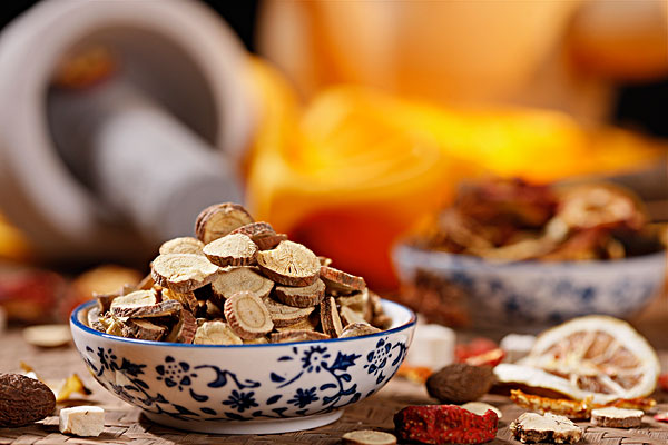 甘草傷胃嗎 甘草泡水喝對胃有傷害嗎