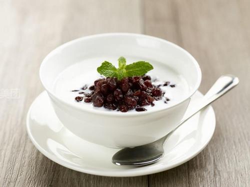 雙皮奶的自制方法 做雙皮奶的注意事項(xiàng) 雙皮奶的自制方法 做雙皮奶的注意事項(xiàng)