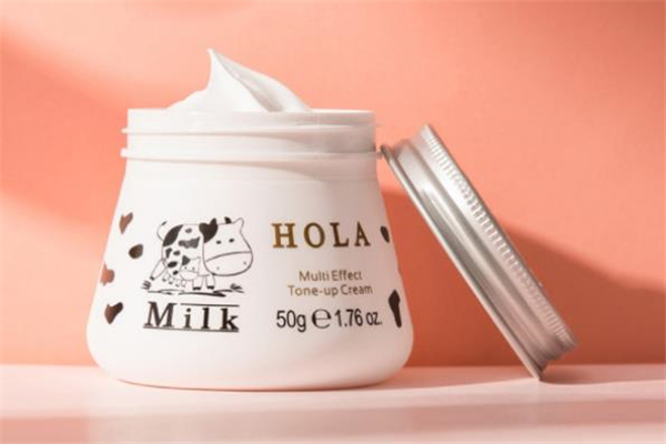 赫拉牛奶素顏霜油不油 赫拉牛奶素顏霜悶痘嗎 赫拉牛奶素顏霜油不油 赫拉牛奶素顏霜悶痘嗎