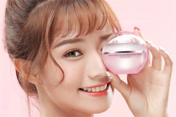 韓后裸妝素顏霜怎么樣 韓后裸妝素顏霜好用嗎 韓后裸妝素顏霜怎么樣 韓后裸妝素顏霜好用嗎