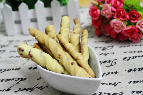 磨牙餅干可以反復給寶寶吃嗎 寶寶吃磨牙餅干注意什么 磨牙餅干可以反復給寶寶吃嗎 寶寶吃磨牙餅干注意什么