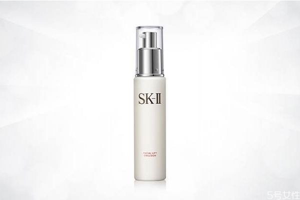 蘆薈膠可以當乳液用嗎 乳液可以用什么代替 蘆薈膠可以當乳液用嗎 乳液可以用什么代替