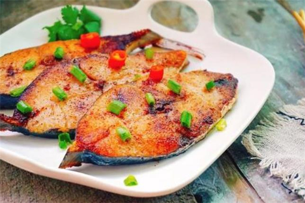 馬鮫魚什么人不能吃 膽固醇高能吃馬鮫魚嗎 馬鮫魚什么人不能吃 膽固醇高能吃馬鮫魚嗎