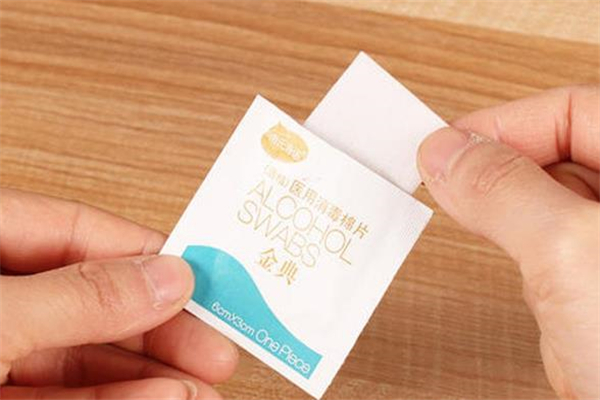 酒精棉片可以帶上飛機嗎 酒精棉片的用途 酒精棉片可以帶上飛機嗎 酒精棉片的用途