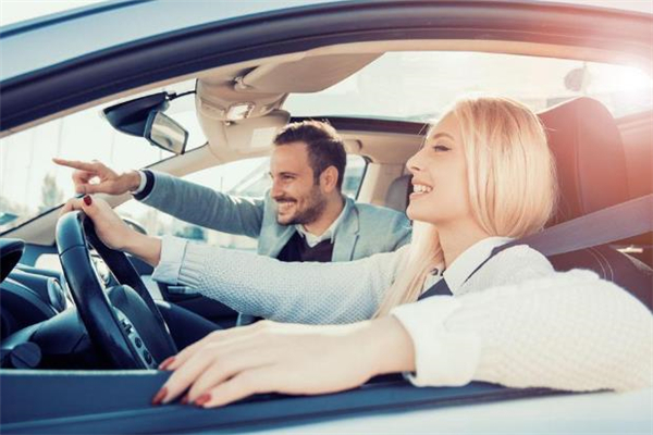 再婚家庭如何處理繼子女的關系 再婚怎么和繼子女相處 再婚家庭如何處理繼子女的關系 再婚怎么和繼子女相處