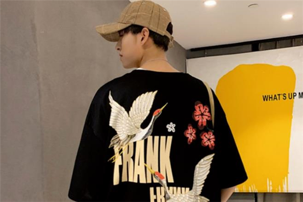 國(guó)潮男裝如何搭配 國(guó)潮單品搭配指南 國(guó)潮男裝如何搭配 國(guó)潮單品搭配指南