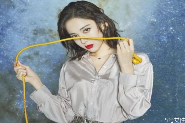 鎖骨發(fā)是什么發(fā)型 哪些人不適合鎖骨發(fā) 鎖骨發(fā)是什么發(fā)型 哪些人不適合鎖骨發(fā)