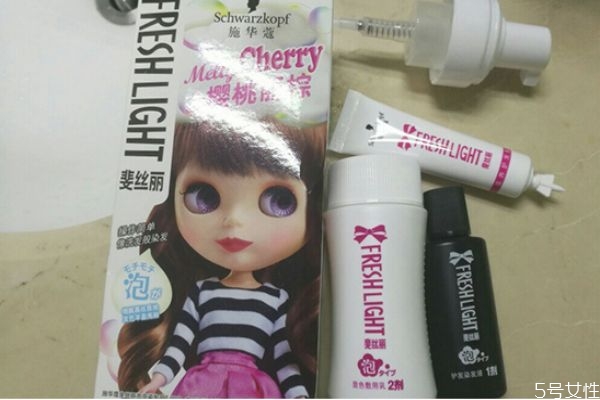 施華蔻泡泡染發(fā)劑如何 施華蔻染發(fā)劑安全嗎 施華蔻泡泡染發(fā)劑如何 施華蔻染發(fā)劑安全嗎