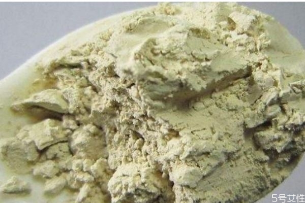 三七粉可以沖水喝嗎 三七粉空腹吃傷胃嗎 三七粉可以沖水喝嗎 三七粉空腹吃傷胃嗎