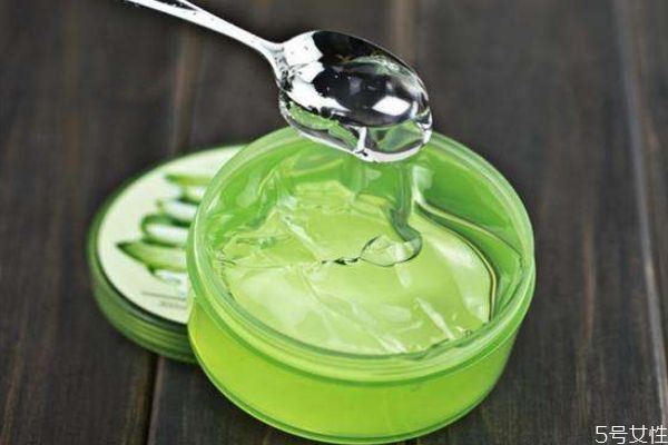 真正的蘆薈膠粘不粘 蘆薈膠的4大誤區(qū) 真正的蘆薈膠粘不粘 蘆薈膠的4大誤區(qū)