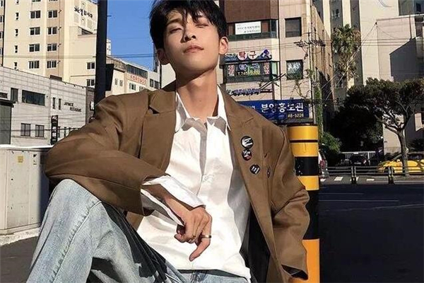 腿粗的男生怎么選褲子 腿粗的男生穿褲子要注意什么 腿粗的男生怎么選褲子 腿粗的男生穿褲子要注意什么