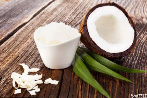 椰子油到底好還是不好 初榨椰子油和精煉椰子油有什么區(qū)別 椰子油到底好還是不好 初榨椰子油和精煉椰子油有什么區(qū)別