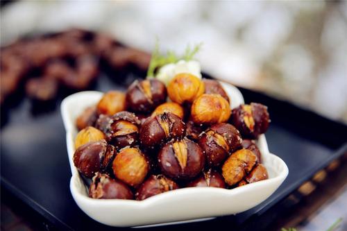 板栗和毛栗子的區(qū)別 栗子都是有毛的嗎 板栗和毛栗子的區(qū)別 栗子都是有毛的嗎