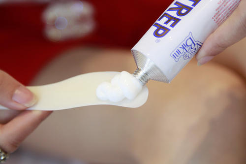 面部脫毛膏能脫眉毛嗎 面部脫毛膏脫眉毛有什么好處 面部脫毛膏能脫眉毛嗎 面部脫毛膏脫眉毛有什么好處