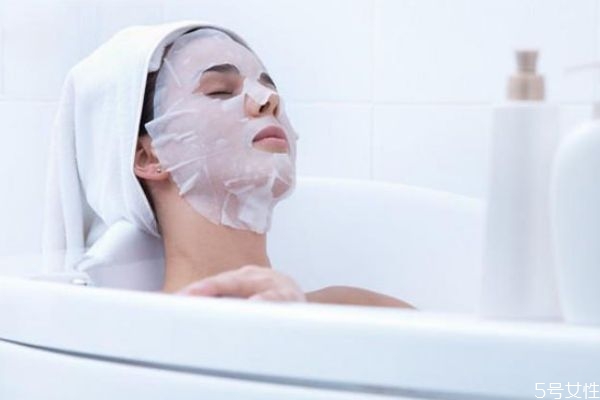 臉部缺水的時候敷面膜就有刺痛感么 敷面膜臉上有刺痛感 臉部缺水的時候敷面膜就有刺痛感么 敷面膜臉上有刺痛感