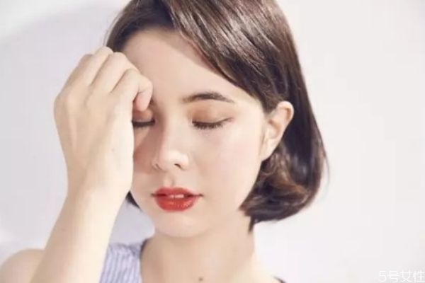 臉部容易水腫是什么原因 如何消除臉部水腫 臉部容易水腫是什么原因 如何消除臉部水腫