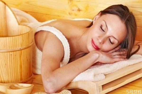 女人汗蒸的話好處與壞處 女人汗蒸的注意事項(xiàng) 女人汗蒸的話好處與壞處 女人汗蒸的注意事項(xiàng)