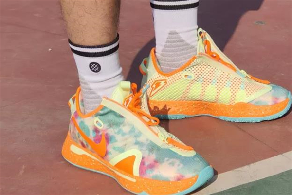 nike pg4和歐文6哪個(gè)好 pg4和歐文6對(duì)比測(cè)評(píng) nike pg4和歐文6哪個(gè)好 pg4和歐文6對(duì)比測(cè)評(píng)