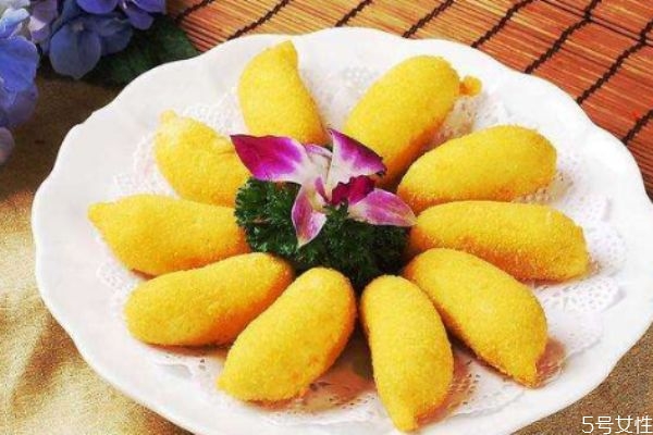 脆皮香蕉的簡(jiǎn)單做法 脆皮香蕉應(yīng)該炸幾分鐘 脆皮香蕉的簡(jiǎn)單做法 脆皮香蕉應(yīng)該炸幾分鐘