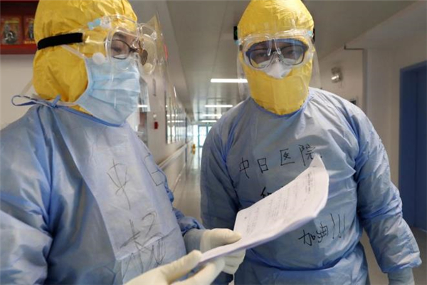 眼鏡可以代替護(hù)目鏡嗎 沒有護(hù)目鏡怎么辦 眼鏡可以代替護(hù)目鏡嗎 沒有護(hù)目鏡怎么辦